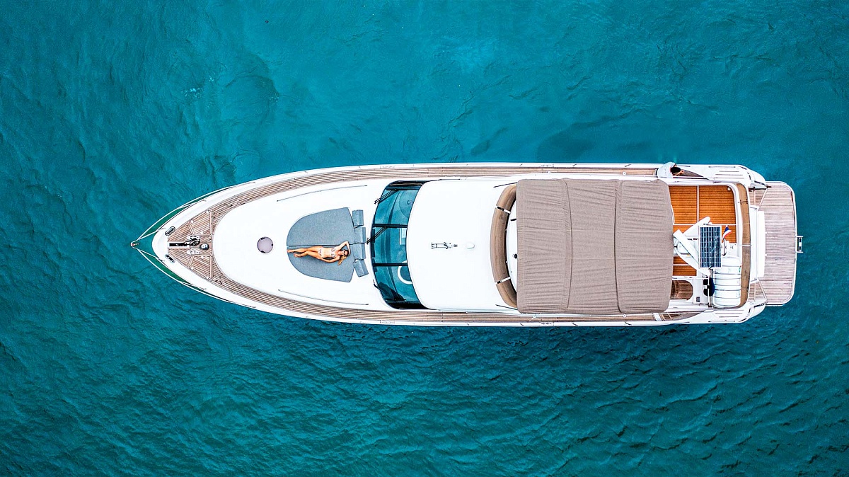 Аренда моторной яхты Princess 65 Oceana на Пхукете